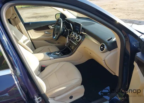 2017 Mercedes-Benz Glc 300 4Matic from USA, damaged, VIN WDC0G4KB2HF147022